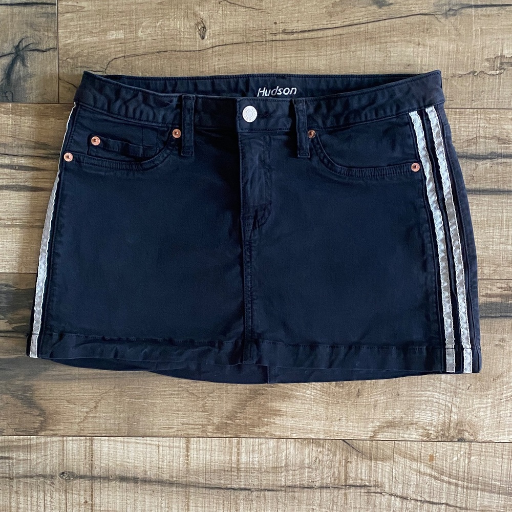 HUDSON Black w/Gray Side Stripes 5-pocket Denim Stretch Mini Skirt Size Medium